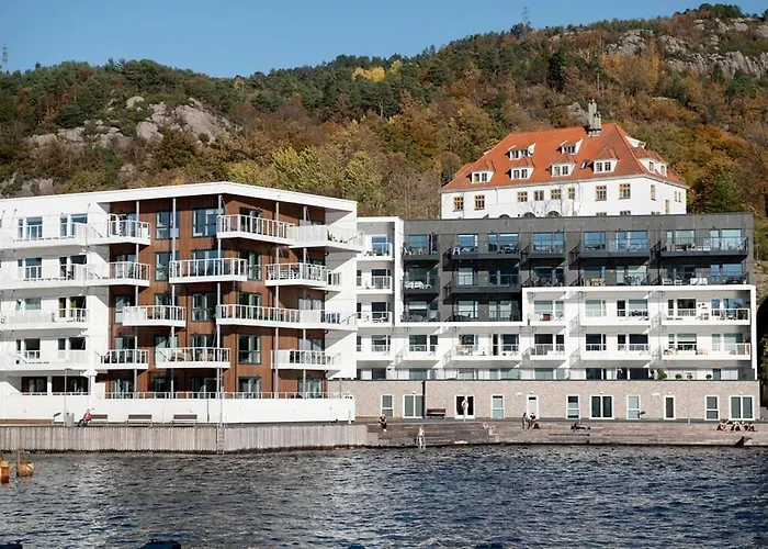 In Modern Complex Near Old * Bergen